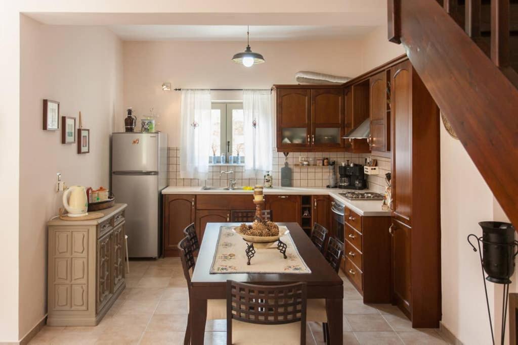 Nikolis Vacation House Vríszesz Kültér fotó